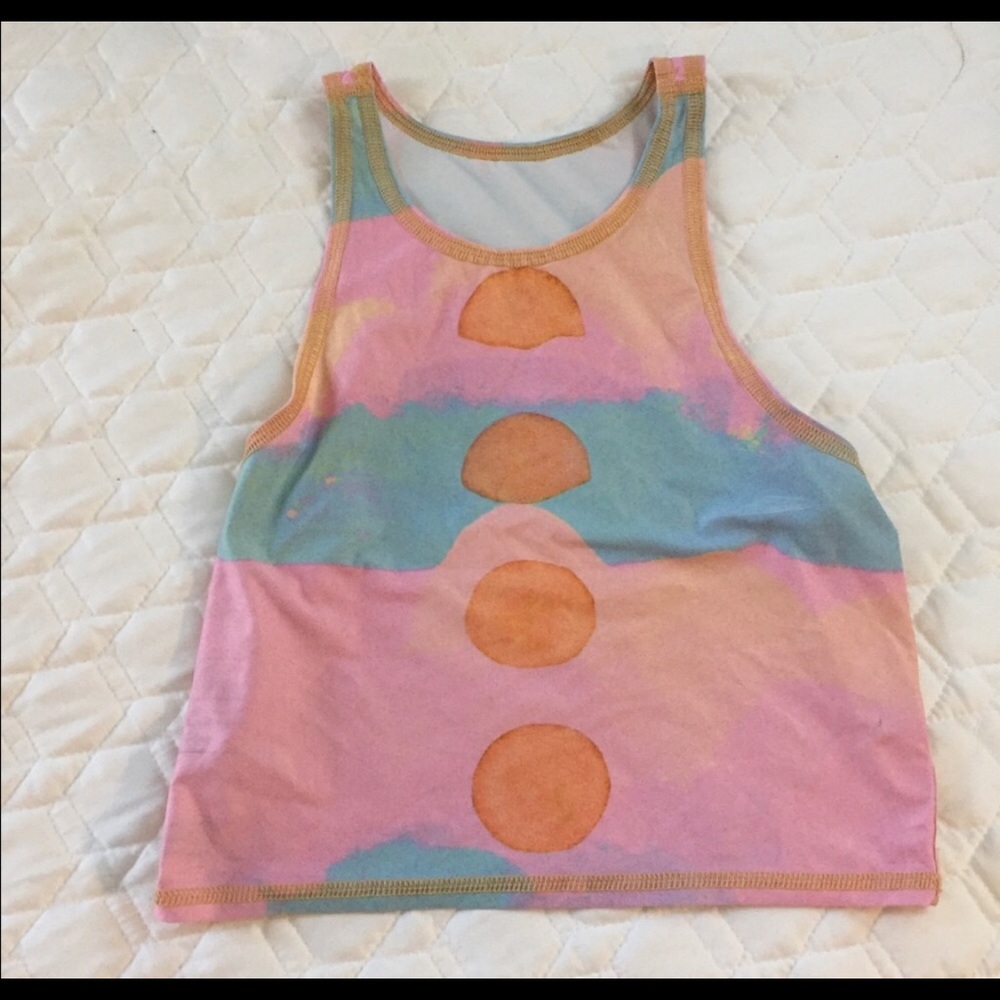 Teeki moon yoga crop top
